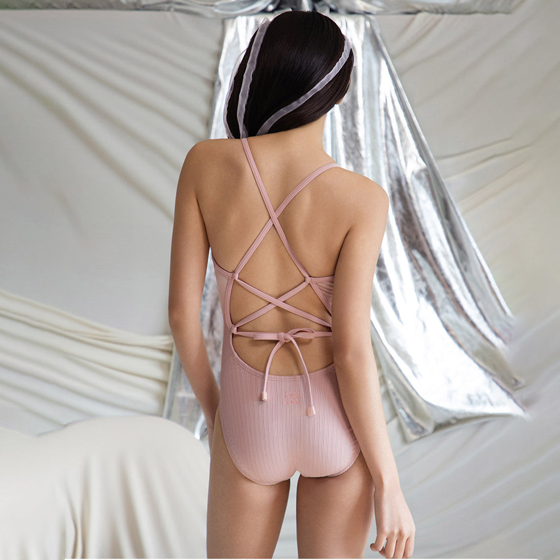 女士粉色专业泳衣