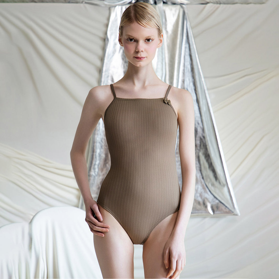 女士摩卡色专业泳衣