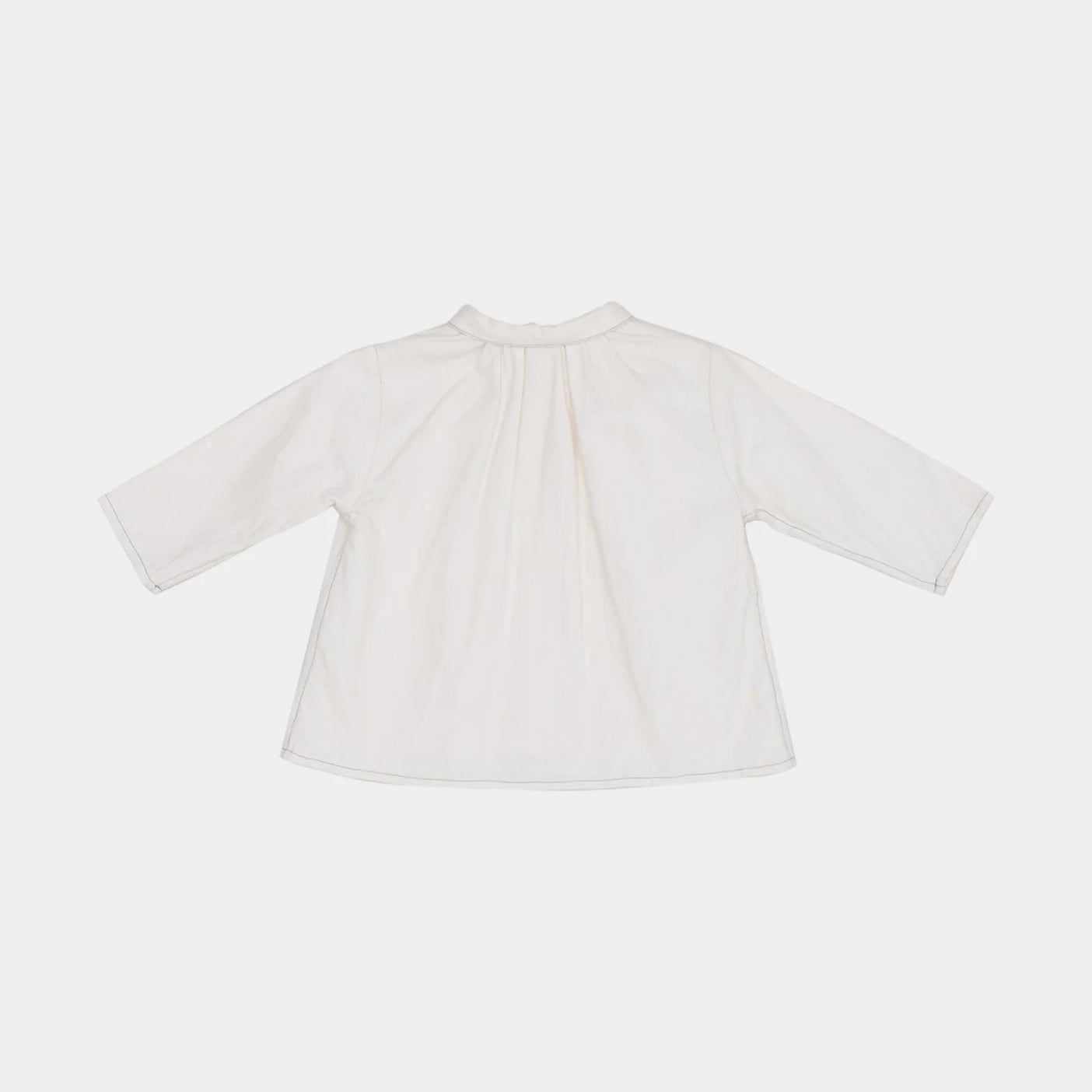 女婴白色棉衬衫