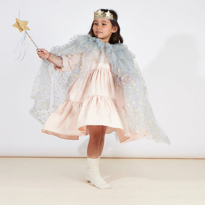 星空薄纱服装带魔杖和皇冠