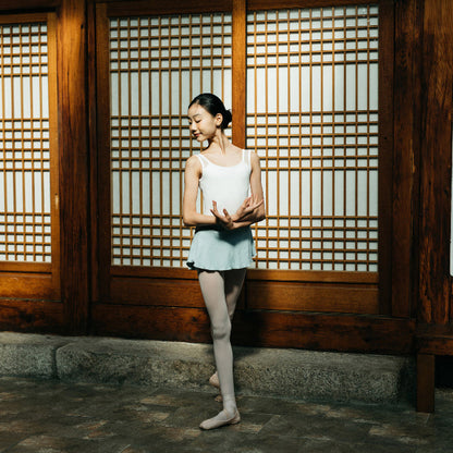 女童白色芭蕾舞连体衣