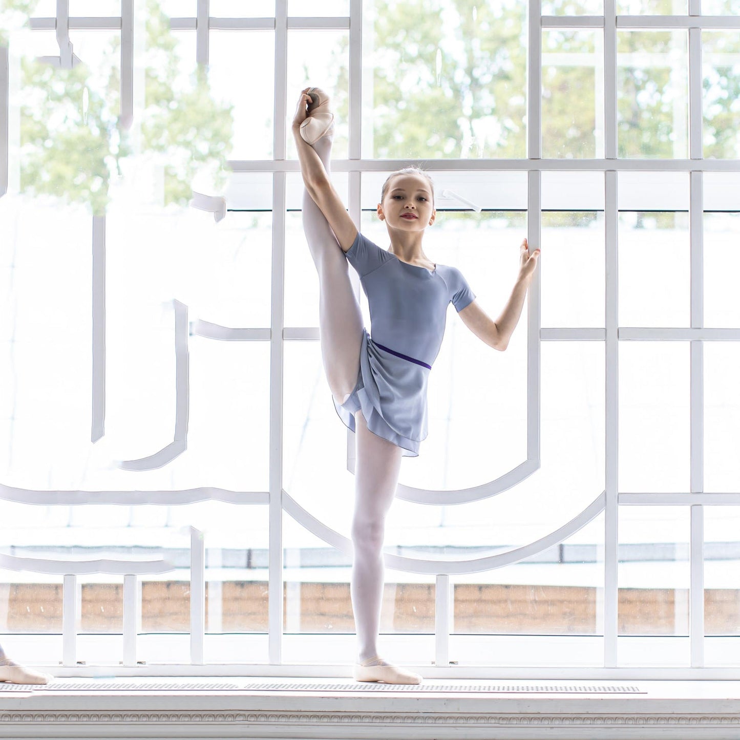 女童灰色芭蕾舞连体衣