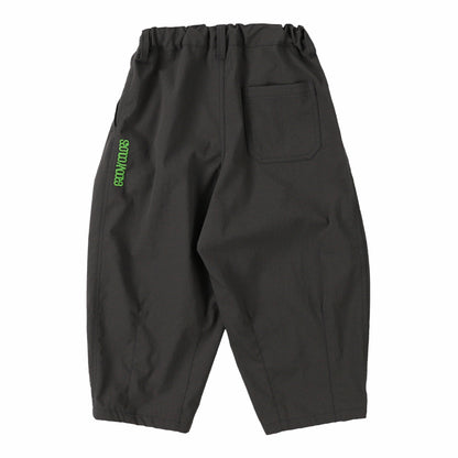 儿童深灰色长裤