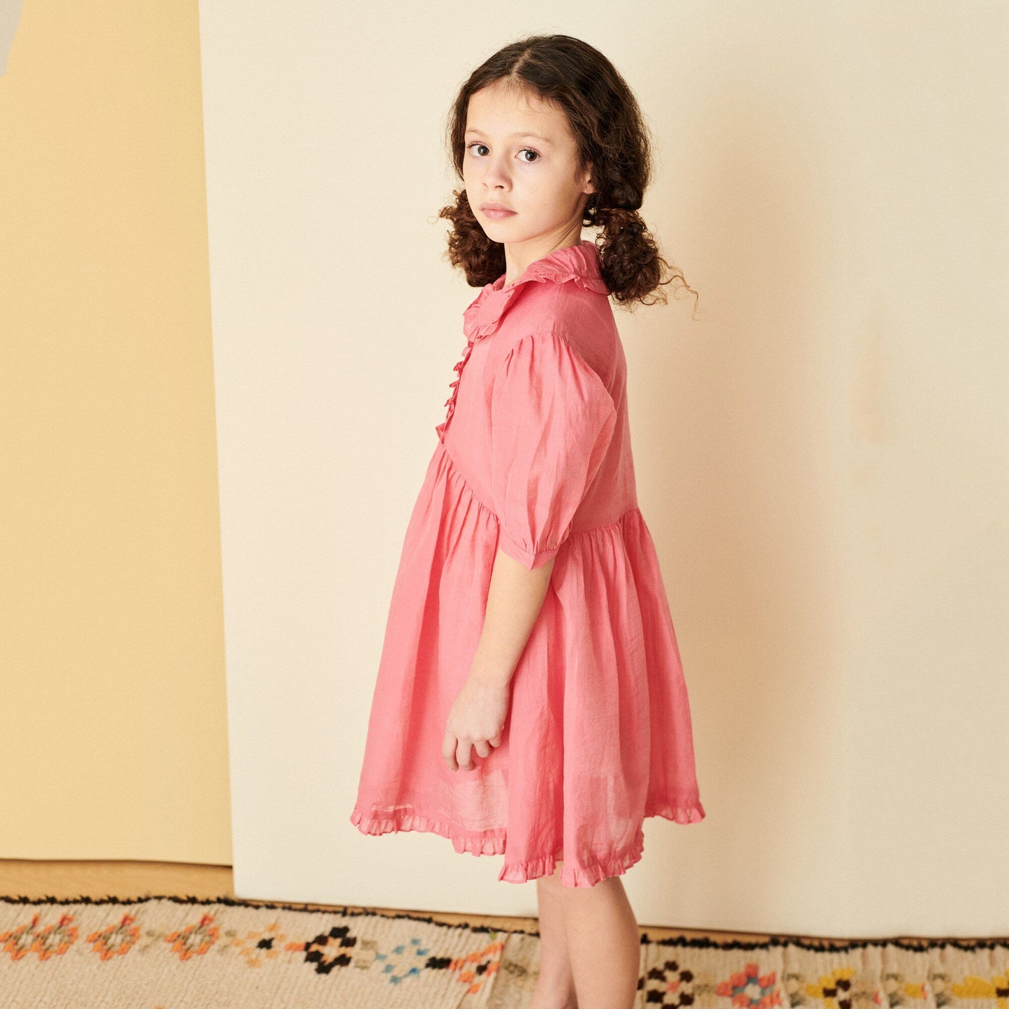 女童粉色真丝连衣裙