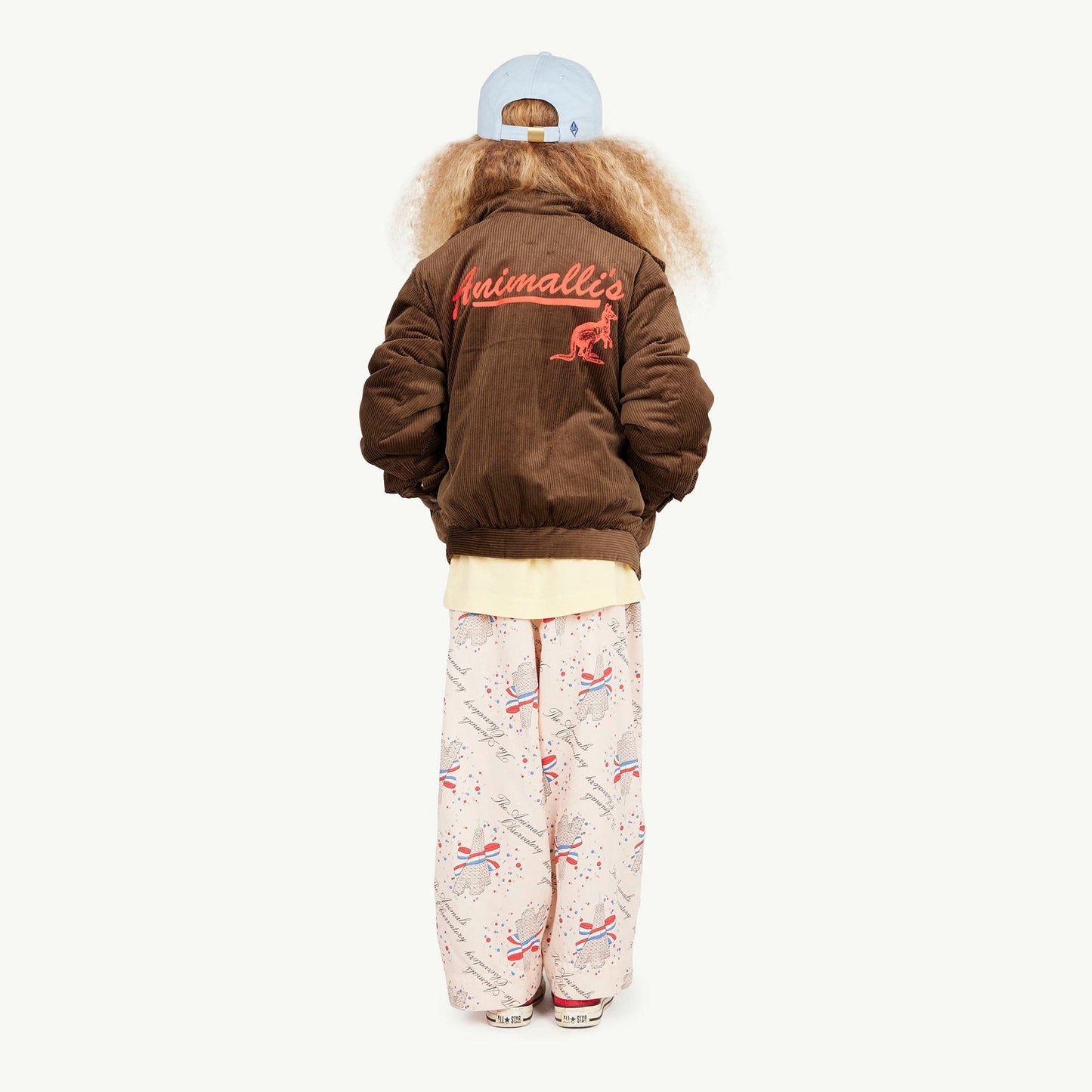 儿童棕色灯芯绒棉服