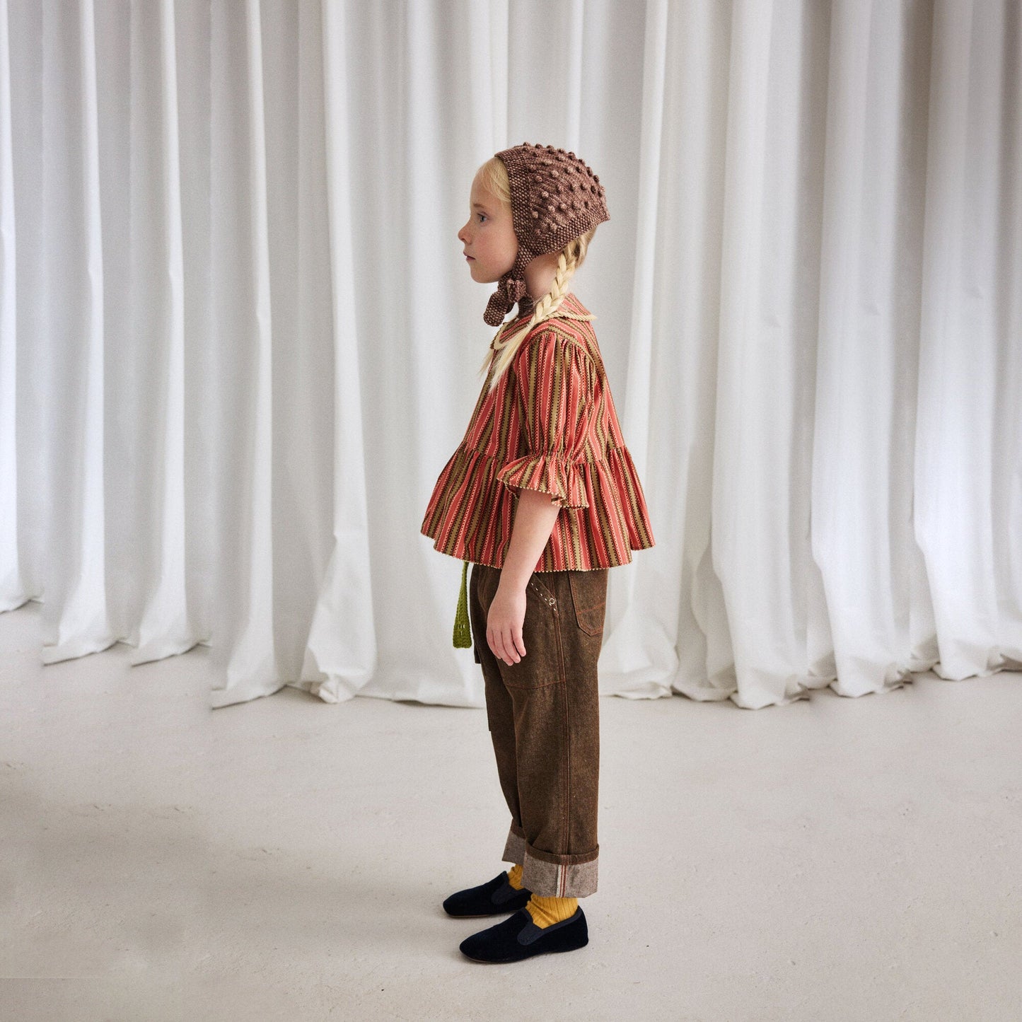 女童棕色爆米花羊毛头巾