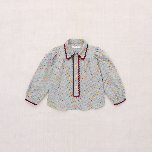 女童浅蓝色棉衬衫