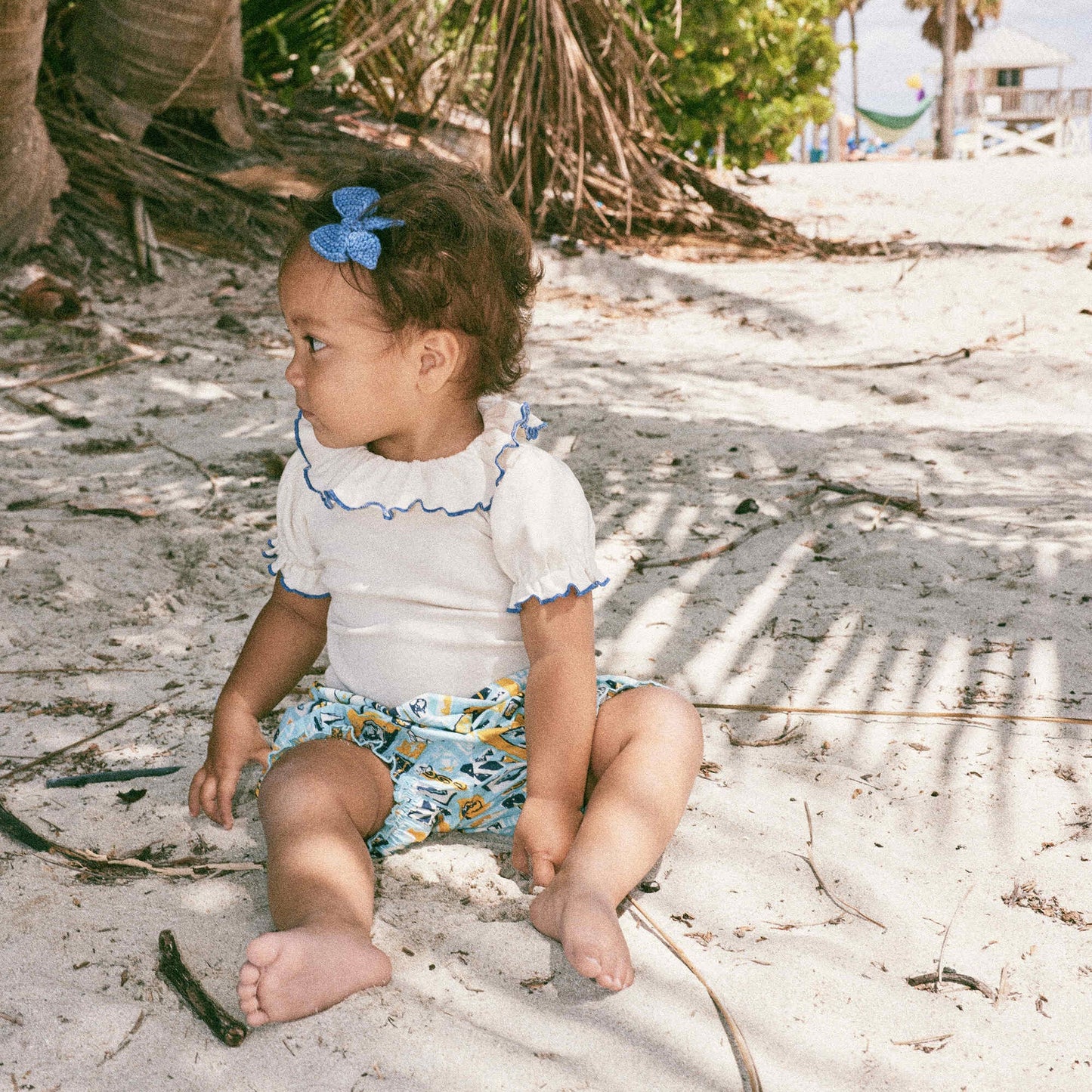 女童蓝色蝴蝶结发夹