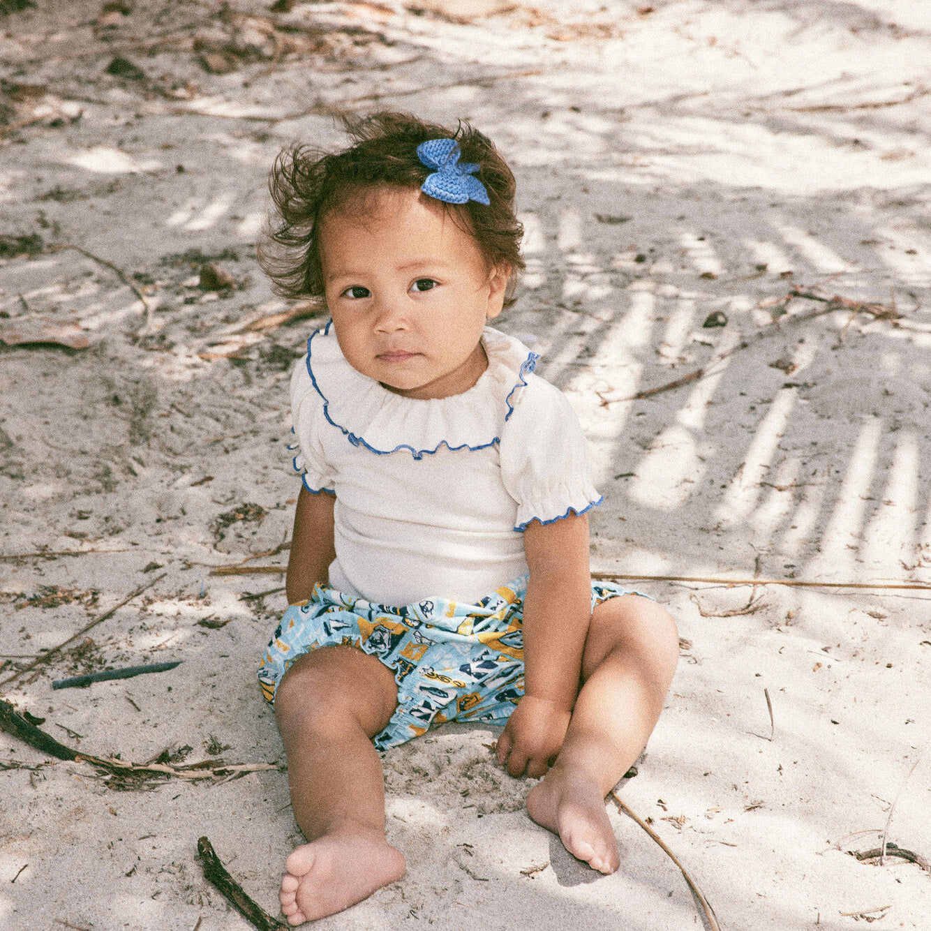 女童蓝色蝴蝶结发夹