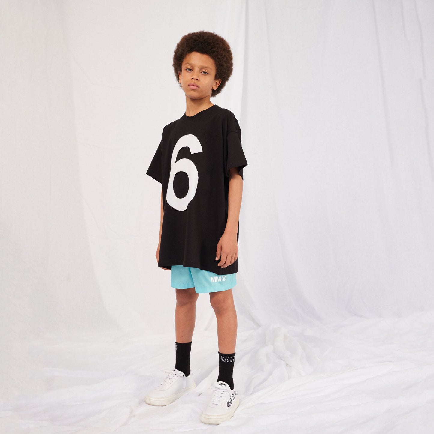 儿童浅蓝色泳裤