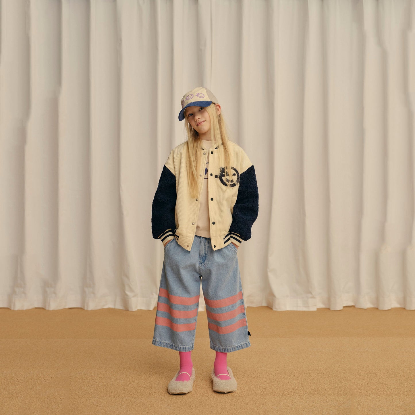 儿童白色Logo夹克