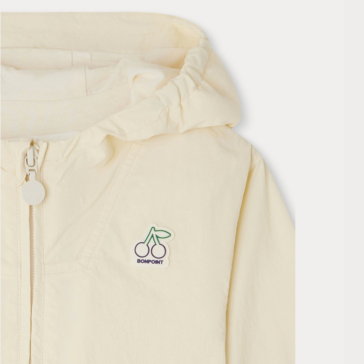 女婴浅黄色拉链上衣