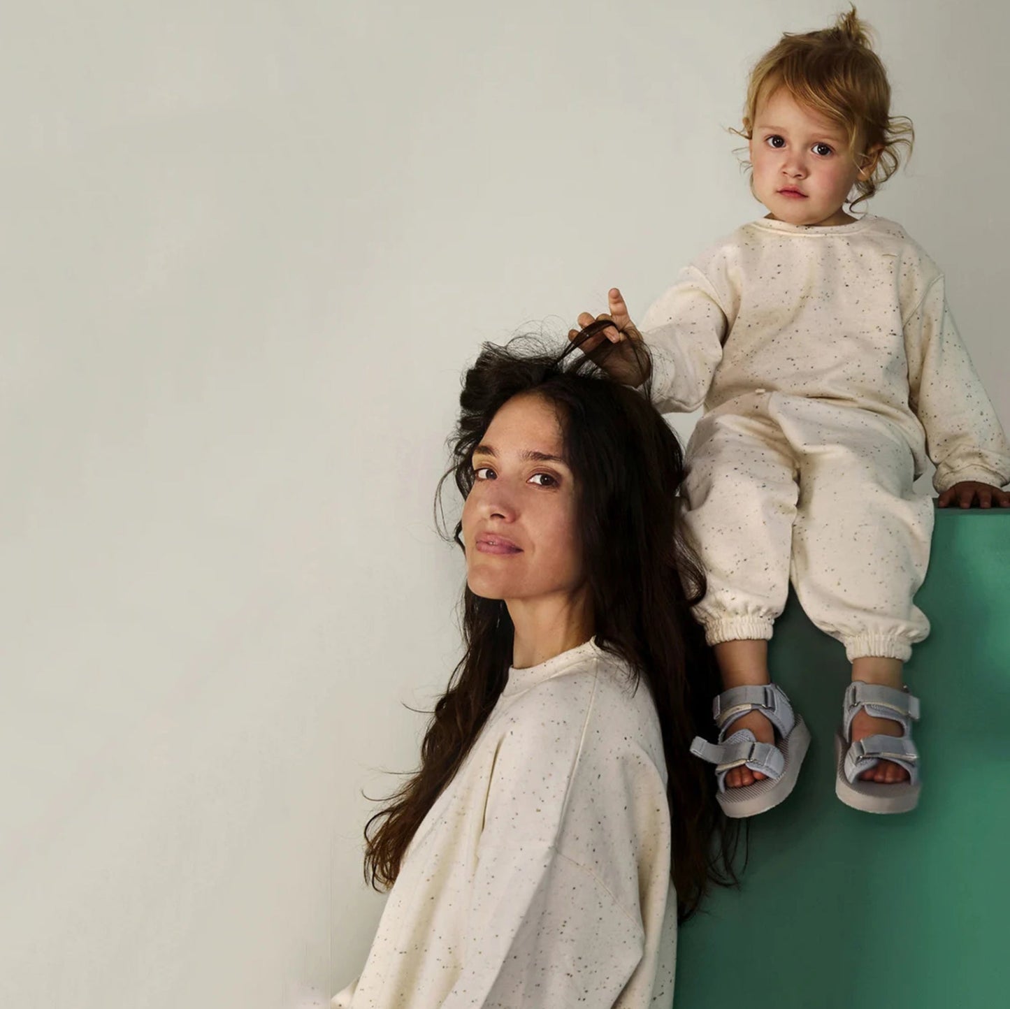 成人款米白色棉卫衣