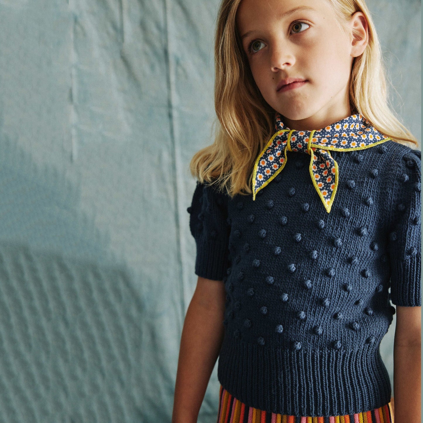 女童藏青色爆米花毛衣