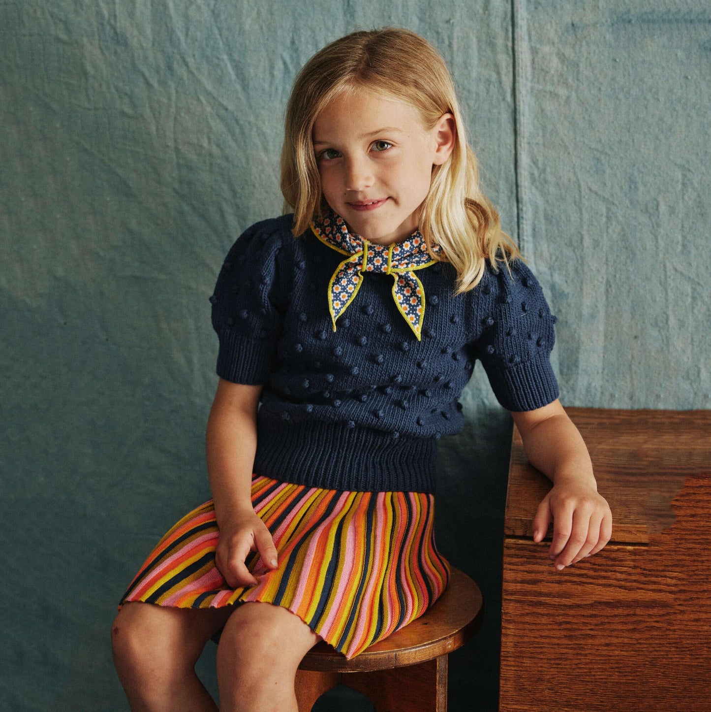 女童藏青色爆米花毛衣