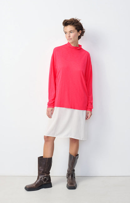 女士宽松高领T恤