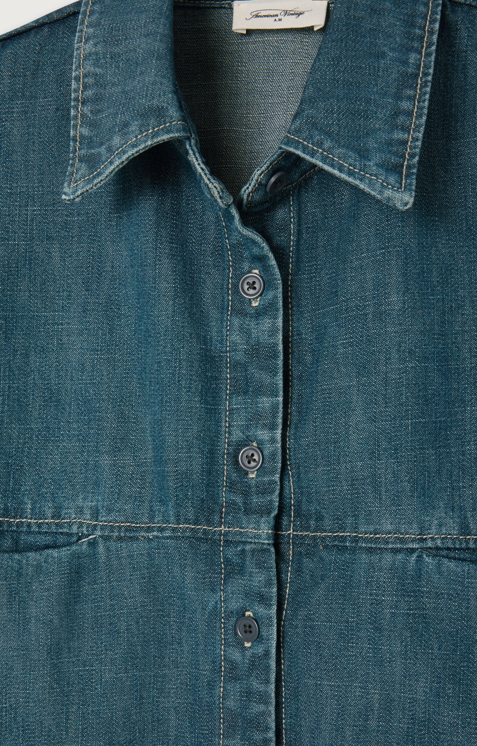 女士宽松纽扣领衬衫