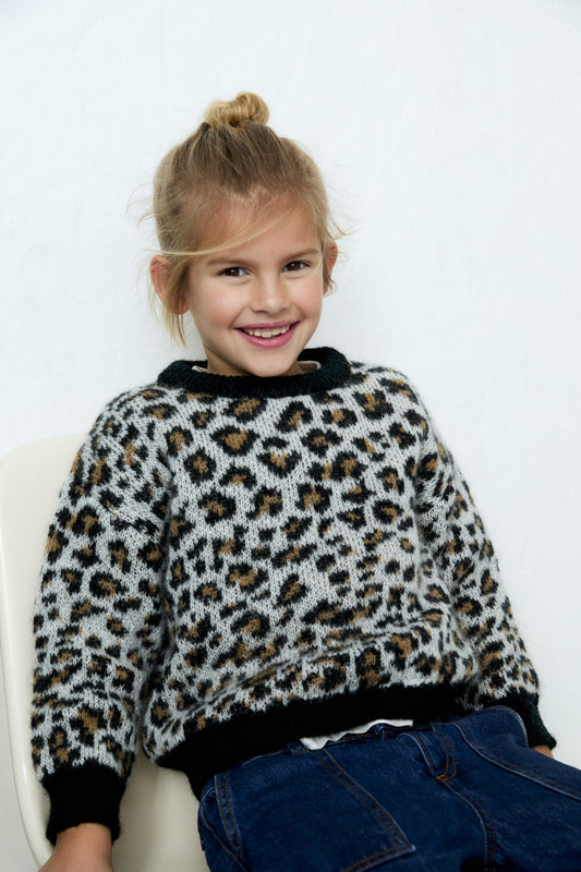Nelia Jumper