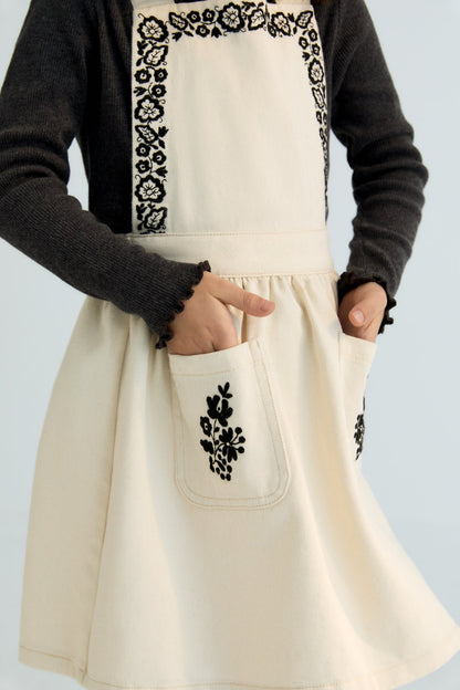Tamara Pinafore