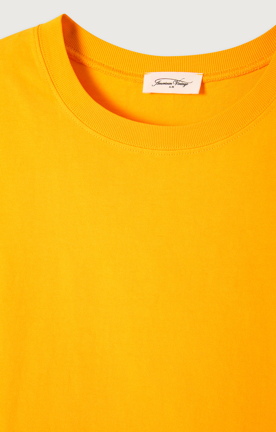 女士直筒圆领T恤