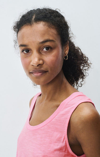 女士直筒U领背心