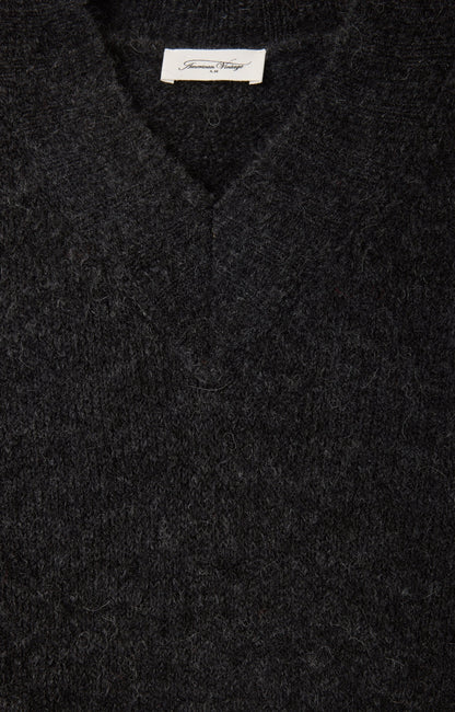 女士宽松V领毛衣