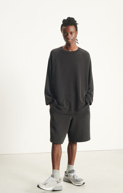 成人款炭黑色圆领卫衣