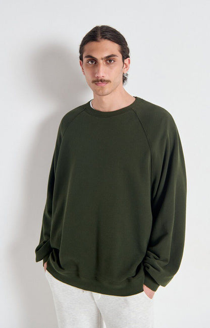 成人款橄榄绿色圆领卫衣