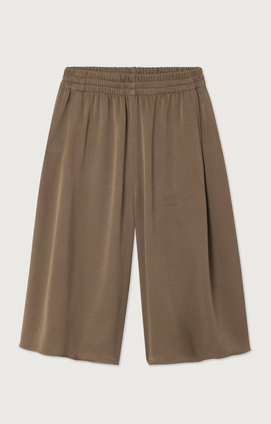 女士宽松中长短裤