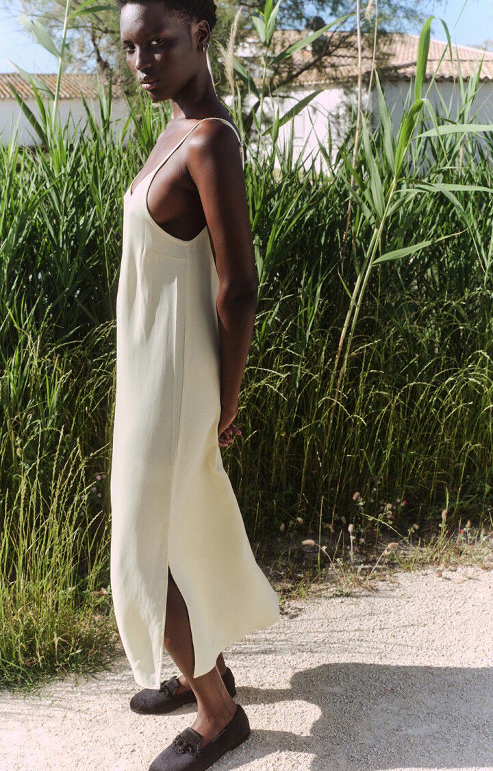 女士细肩带长直筒连衣裙