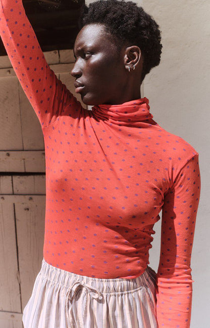 女士修身高领T恤