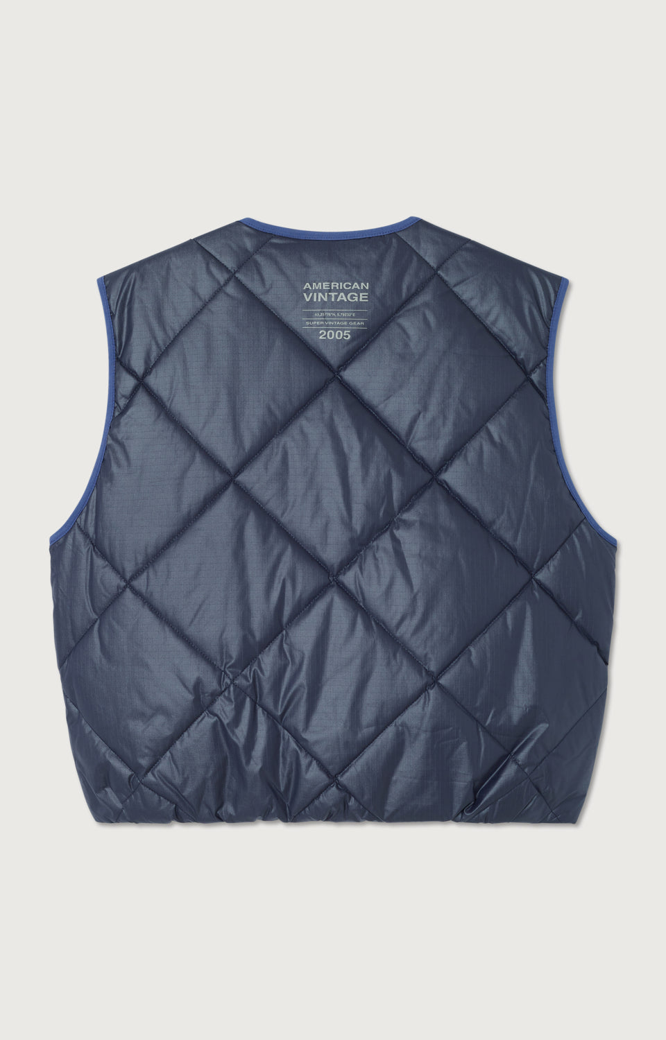 VESTE COURTE BOULE SM SANS COL BOUTONNEE
