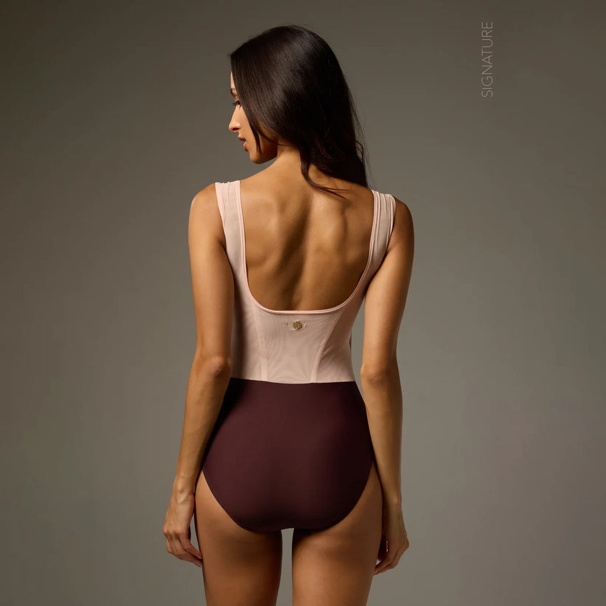女士浅粉色芭蕾舞连体衣(SOFIA LEOTARD | SIGNATURE/BON BON UMBER)