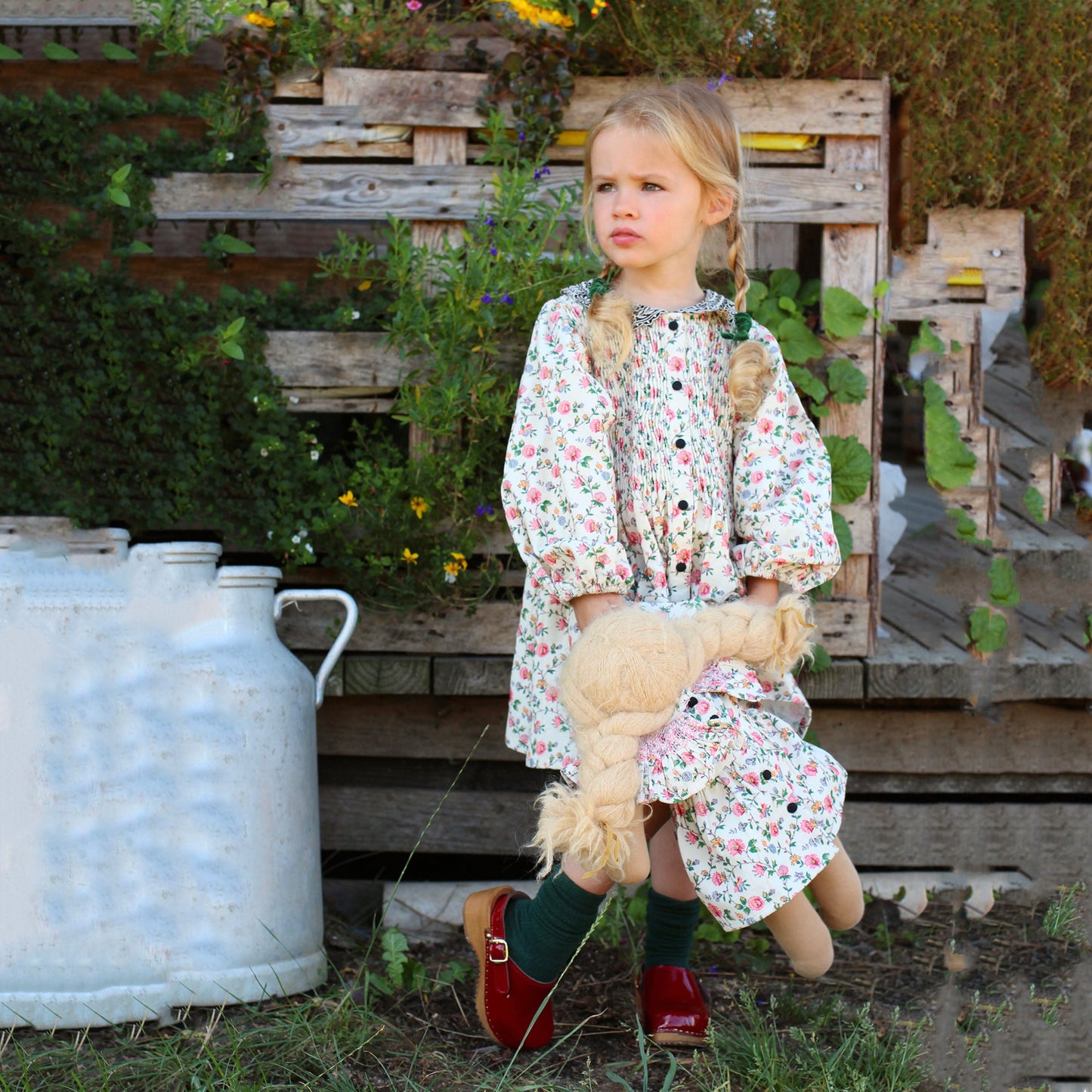 女童象牙白碎花灯芯绒上衣