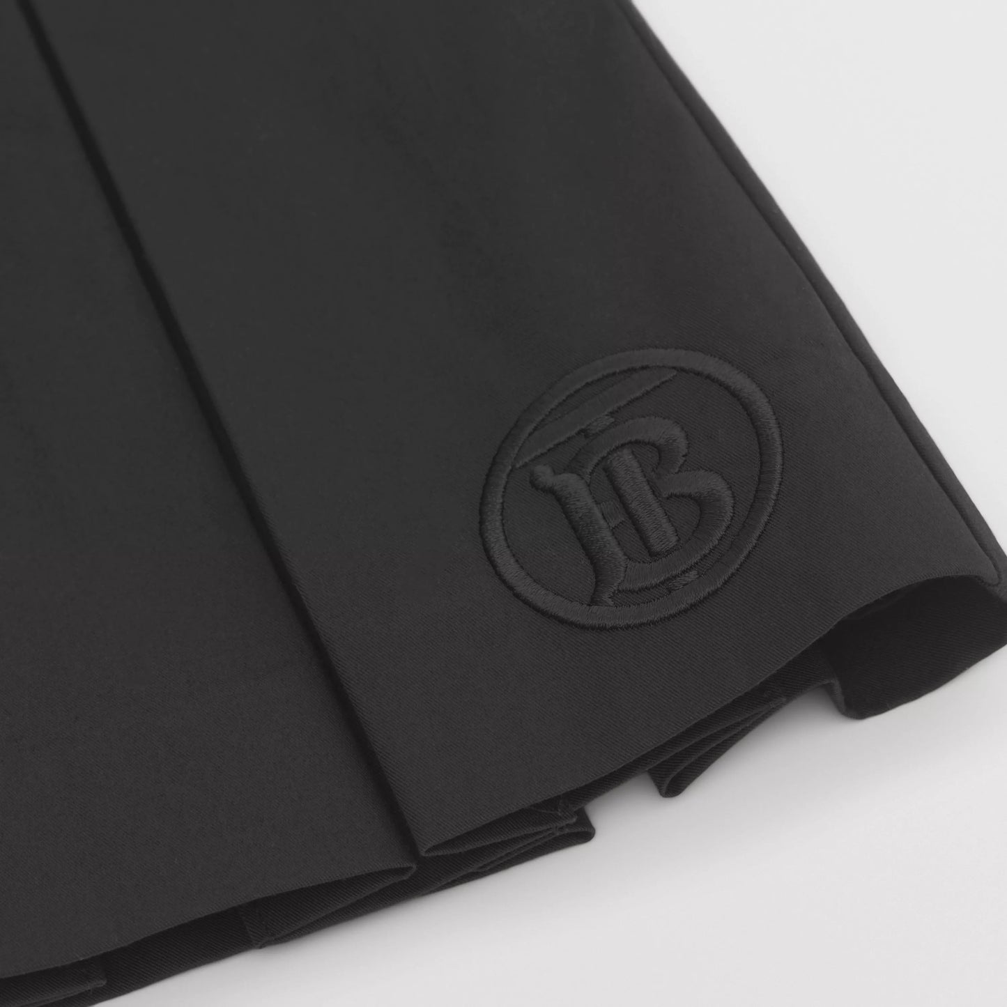 女童黑色Logo百褶短裙