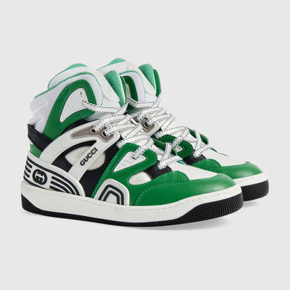 儿童绿色运动鞋