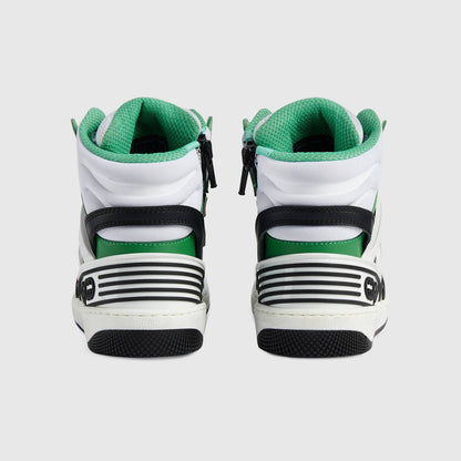 儿童绿色运动鞋