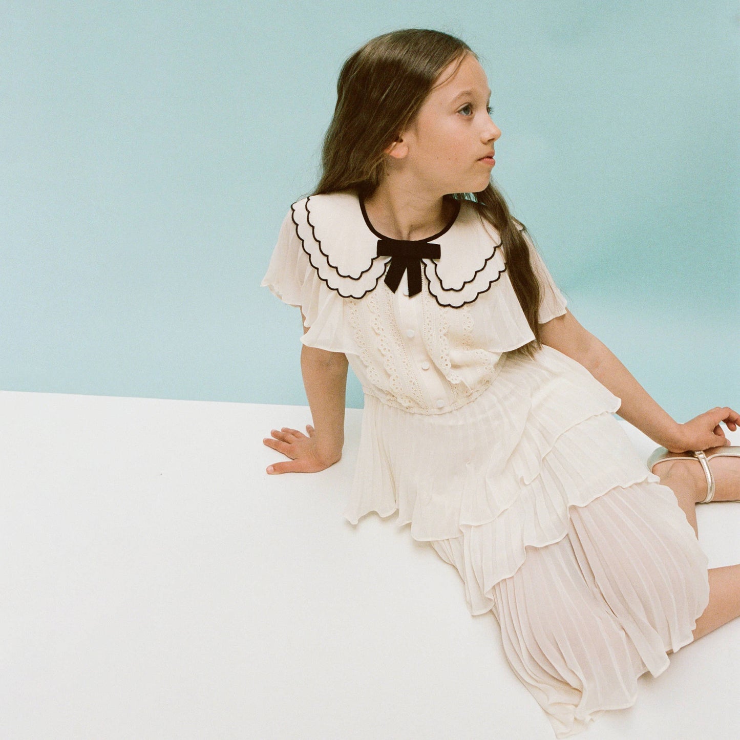 女童象牙白扇贝领薄纱连衣裙