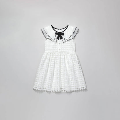 女童白色心形蕾丝扇贝领连衣裙