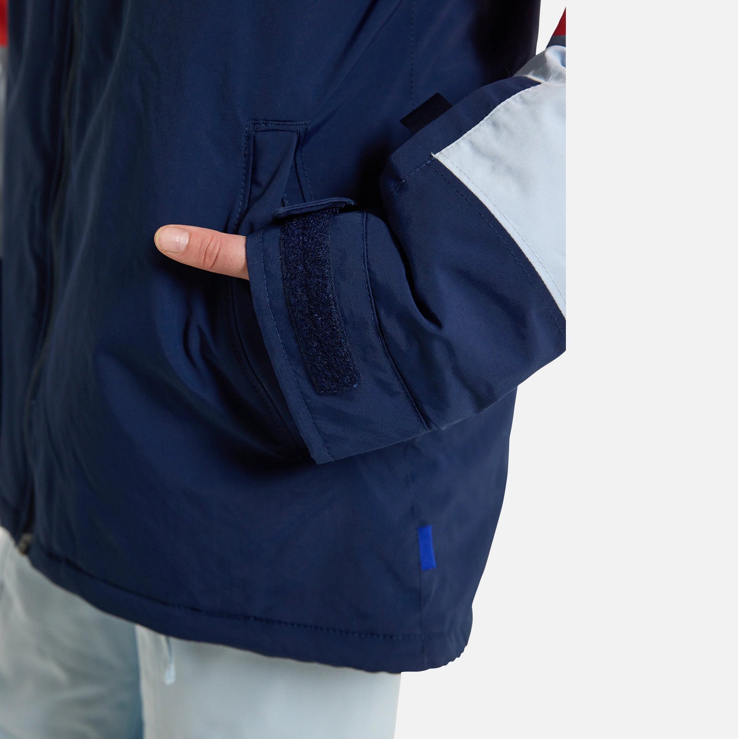 儿童深蓝色滑雪服