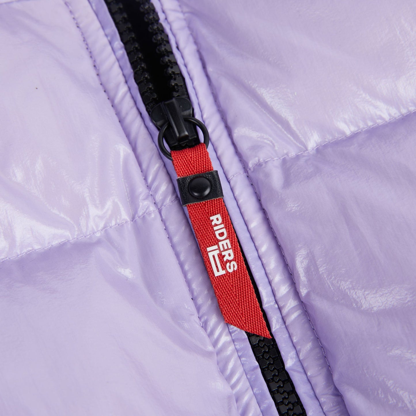 女童淡紫色羽绒服