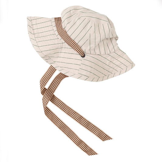 女童白色条纹帽子