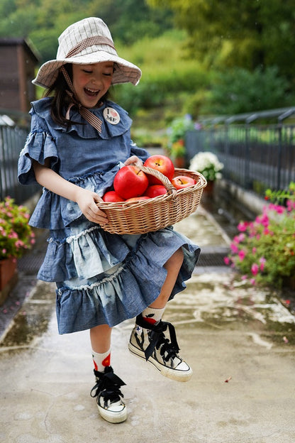 女童白色条纹帽子