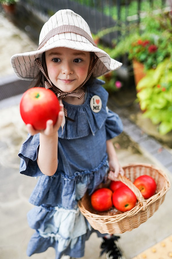 女童白色条纹帽子