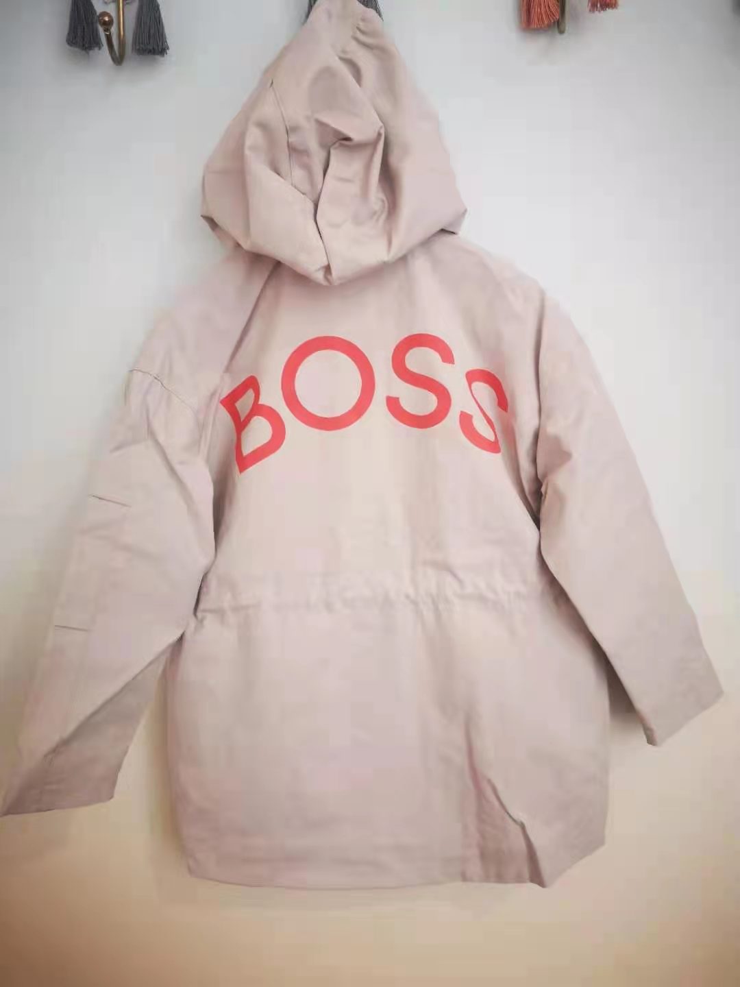 女童沙褐色Logo外套