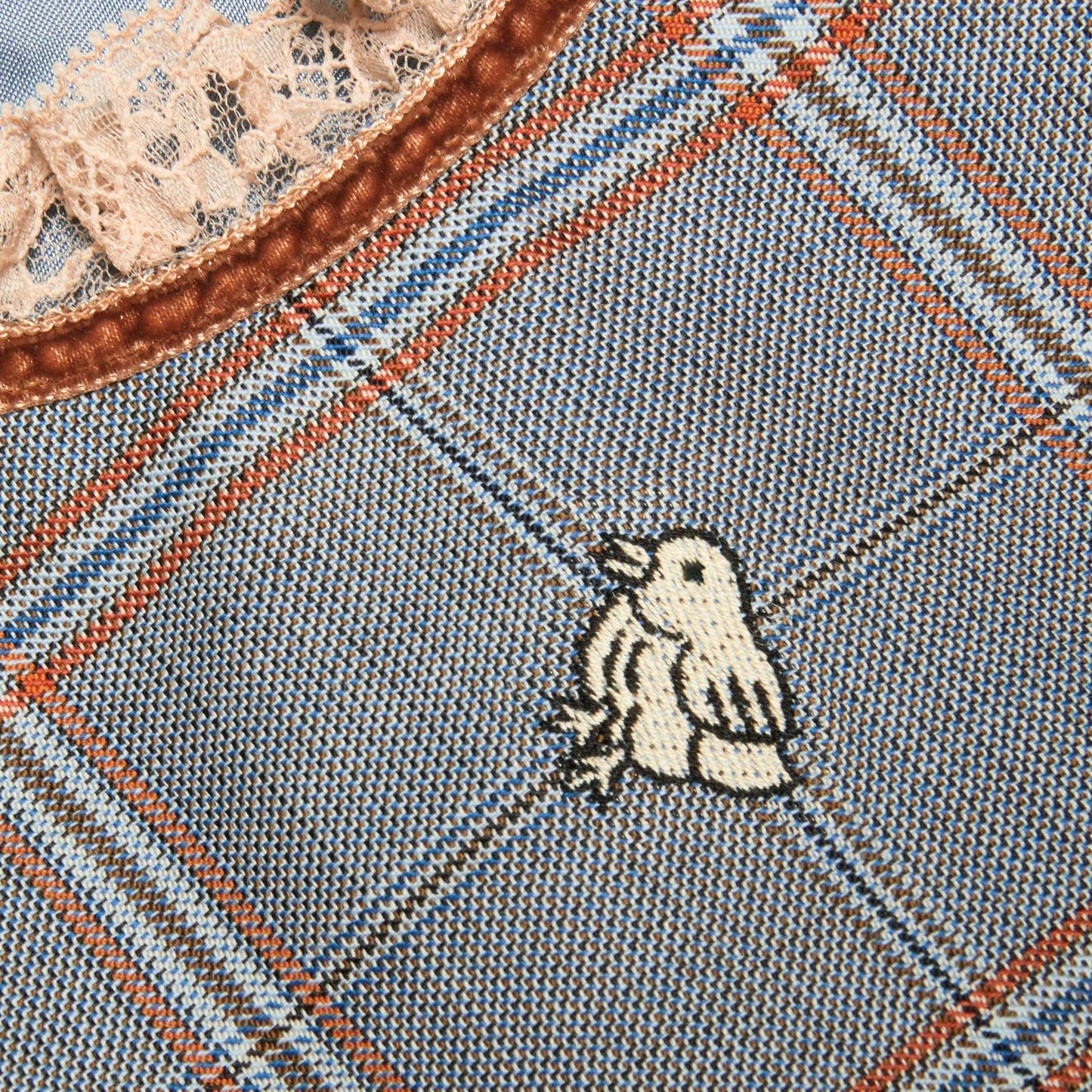 女童灰色小鸡刺绣羊毛连衣裙