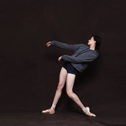 女童灰色芭蕾舞保暖卫衣