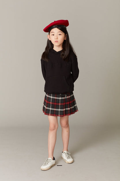 女童黑色连帽卫衣