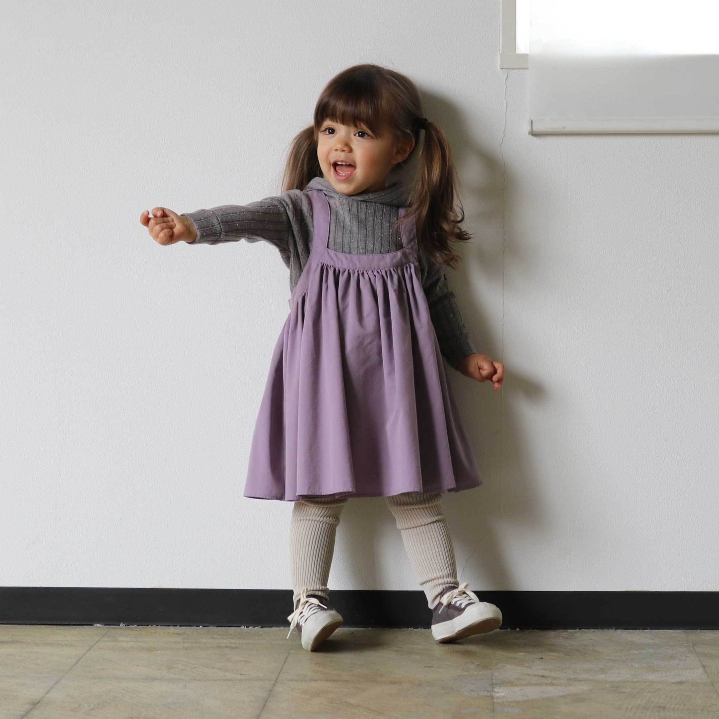 女童紫色吊带裙