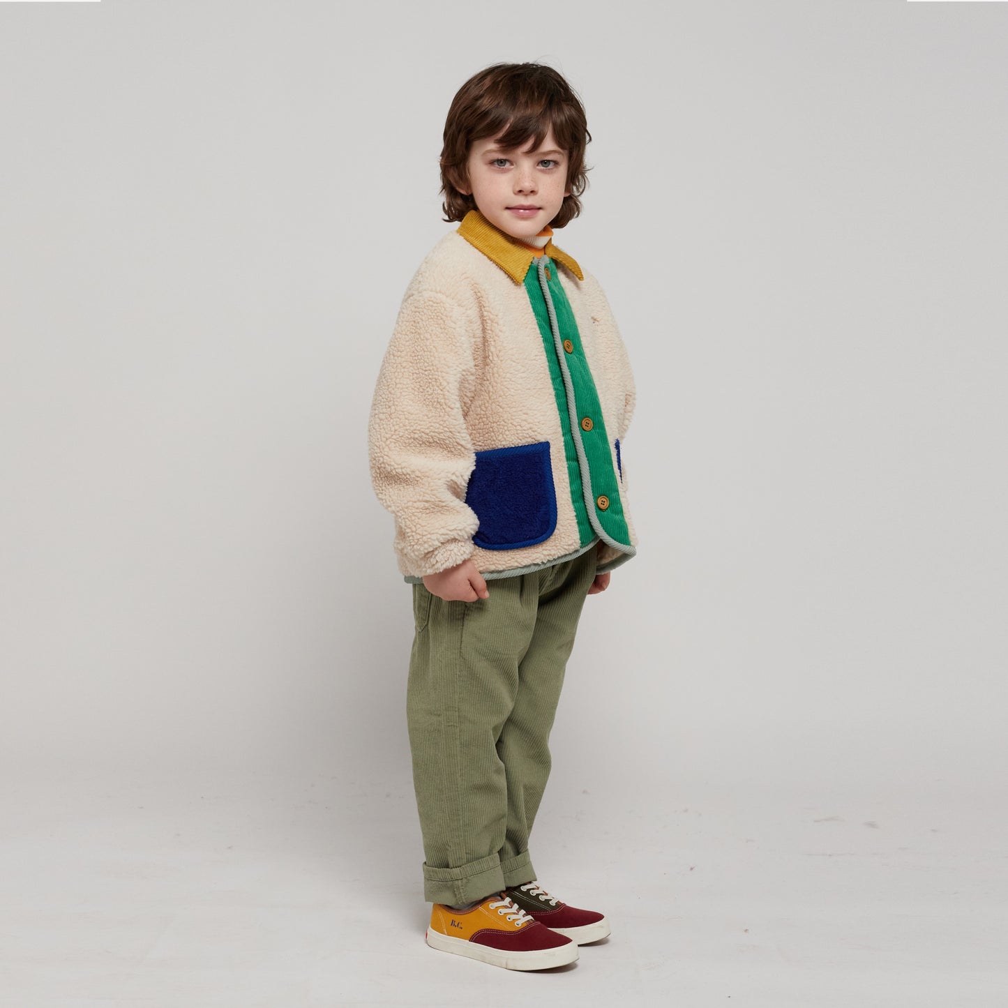 儿童米色夹克